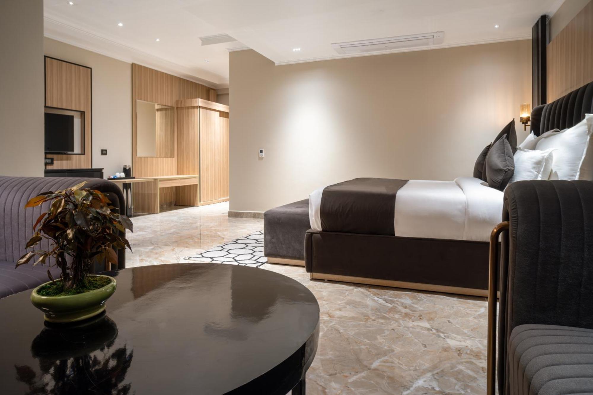 Alpine Hotel And Villas 다람샬라 외부 사진