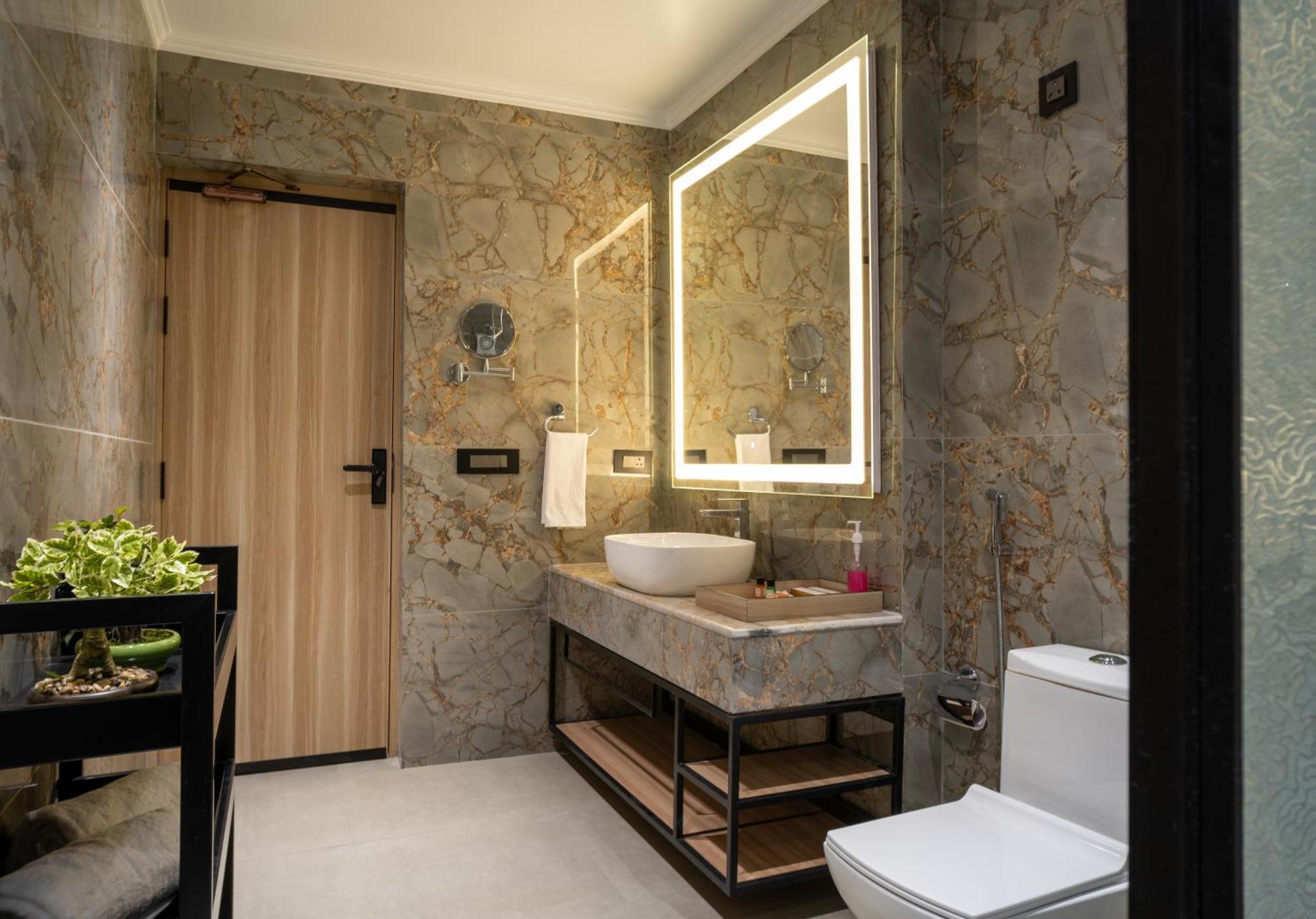 Alpine Hotel And Villas 다람샬라 외부 사진